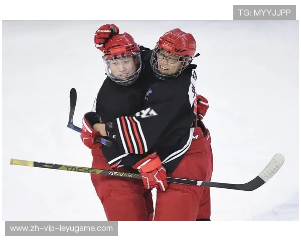 冰球队完善多人围抢体系，攻防转换更快